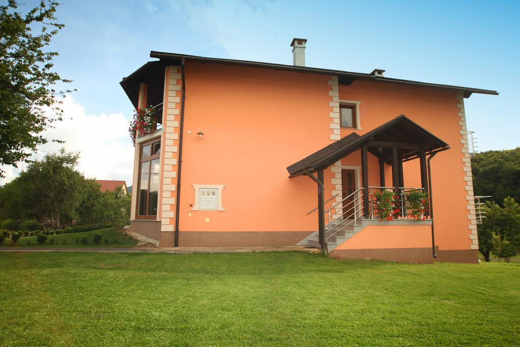 Rooms Markovic Otocac Exterior photo