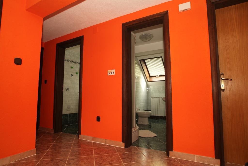 Rooms Markovic Otocac Exterior photo